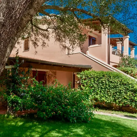 Aparthotel With Air Conditioning And Private Outdoor Area In The Center Of San Teodoro San Teodoro (Sardinia)