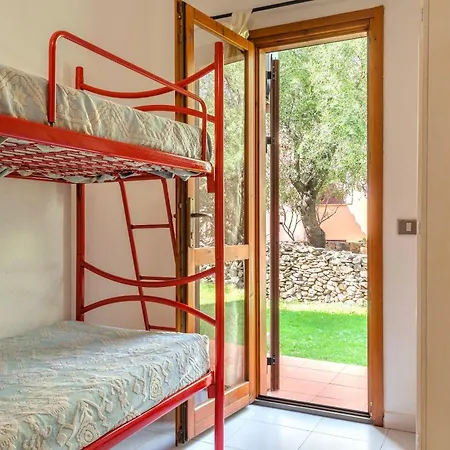 With Air Conditioning And Private Outdoor Area In The Center Of San Teodoro Aparthotel *
