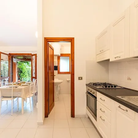 With Air Conditioning And Private Outdoor Area In The Center Of Сан-Теодоро