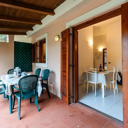 With Air Conditioning And Private Outdoor Area In The Center Of 3*