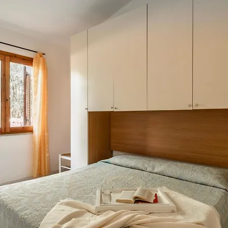 Aparthotel With Air Conditioning And Private Outdoor Area In The Center Of *