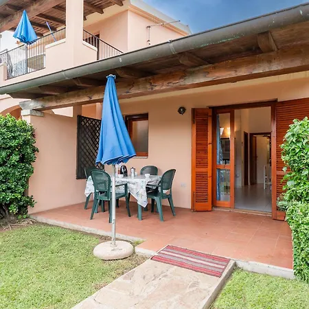 Apart-hotel With Air Conditioning And Private Outdoor Area In The Center Of San Teodoro (Sardinia)