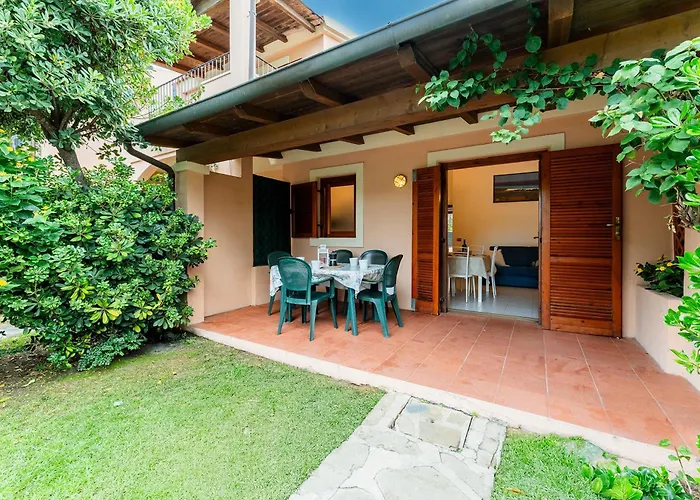 With Air Conditioning And Private Outdoor Area In The Center Of Apartahotel